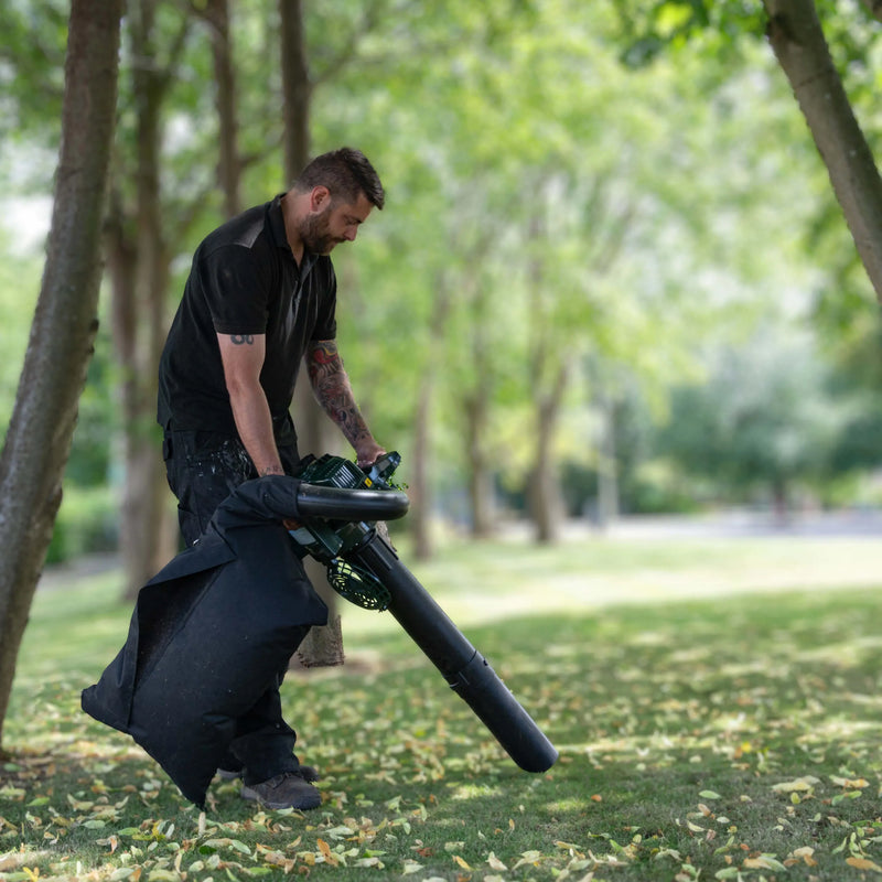 Webb 26cc 114mph (183.6km/h) Petrol Blow Vac